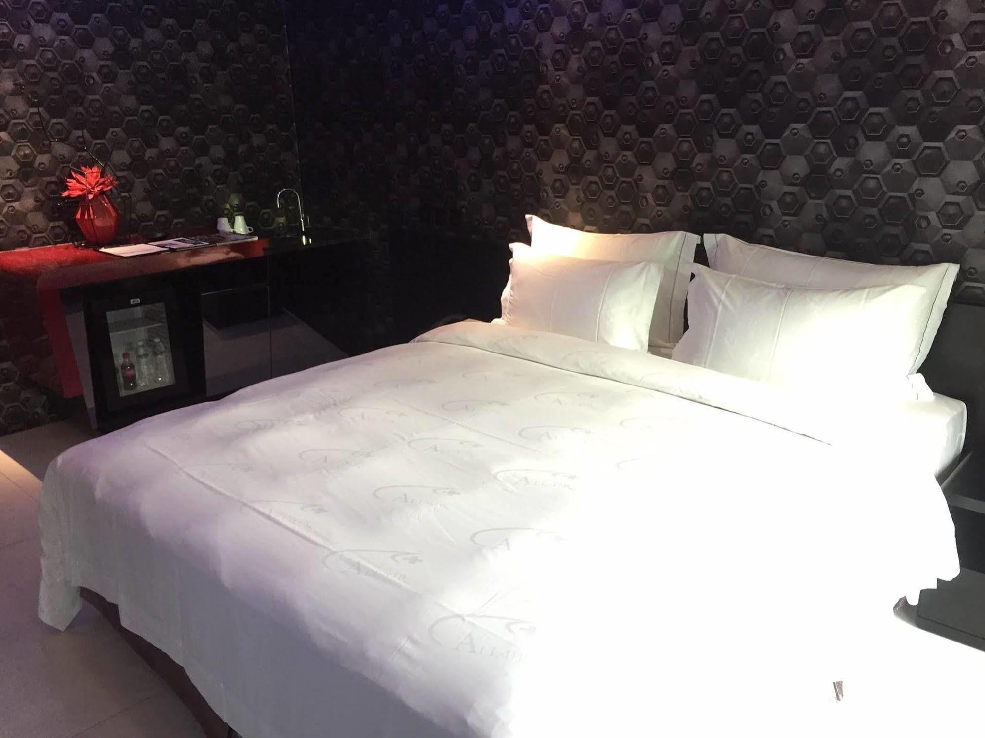 All-Ur Boutique Motel - Xin-Jhung Branch New Taipei City Esterno foto