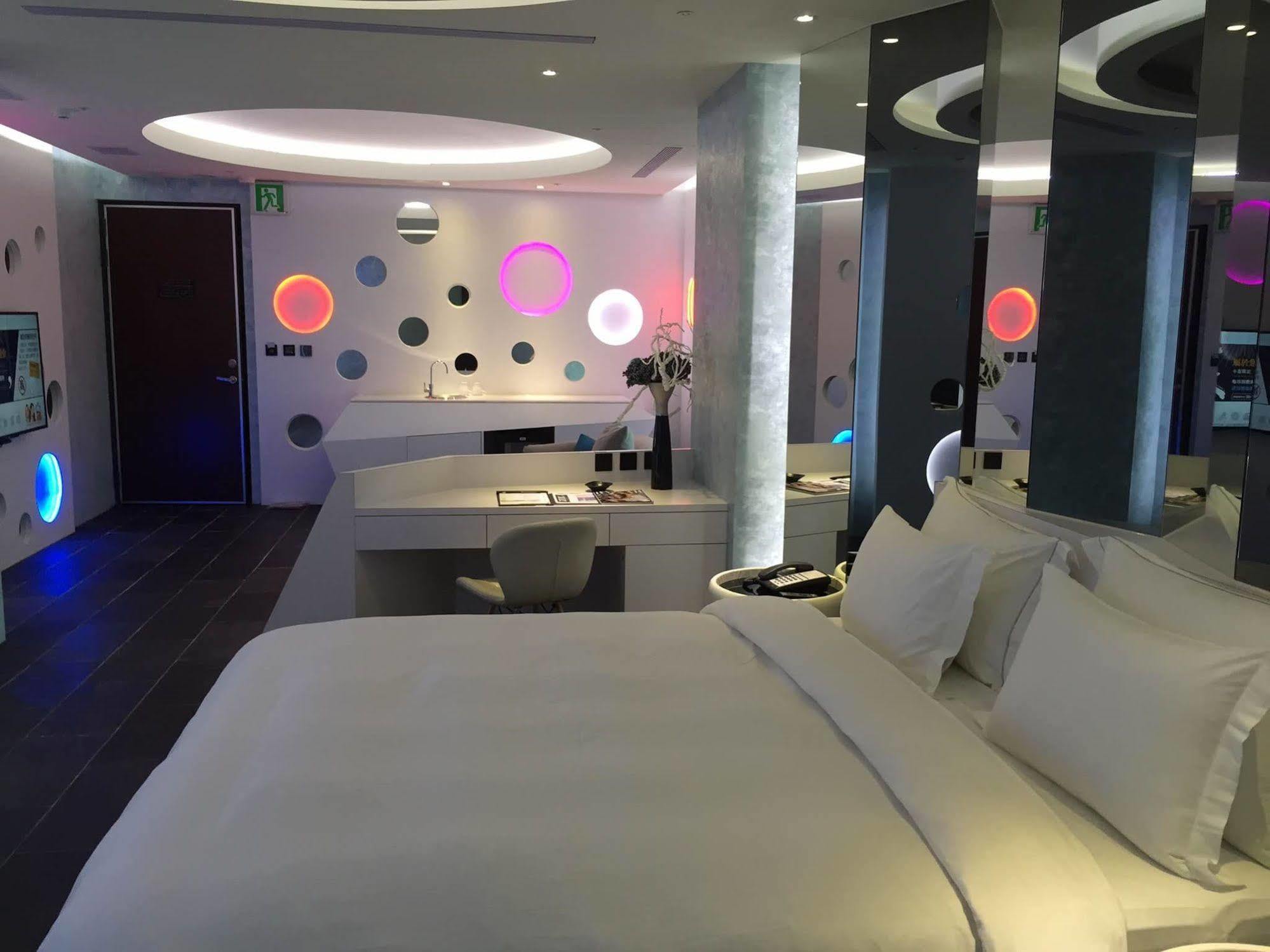 All-Ur Boutique Motel - Xin-Jhung Branch New Taipei City Esterno foto